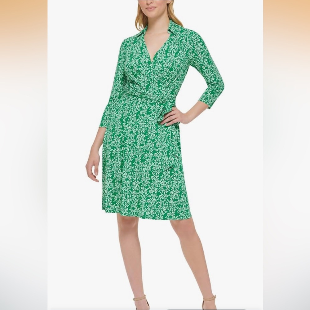 Jessica Howard Green Patterned 3/4 Sleeve collared V neck A line mini dress
